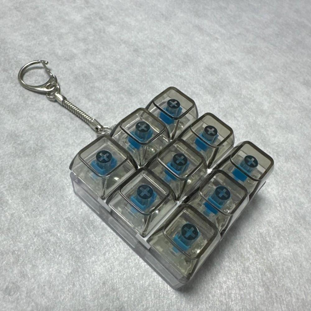 9 Tasten Knopf Tastenkappe Fidget Schlüsselanhänger Finger Tastatur Kappen Spielzeug DIY Dekompressionsspielzeug Clicker Spielzeug Zum Stressabbau Zeitvertreib