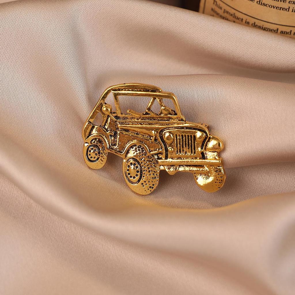 Ruyi Pipa Brooch: Elegant Classic Pearl Pin for Women’s Cheongsam