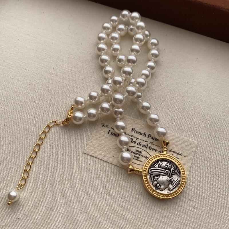 Vintage Art Ancient Coins Goddess Of Victory Pearl Chain Adjustable Necklace Necklace French Vintage Light Luxury Elegant And Natural
