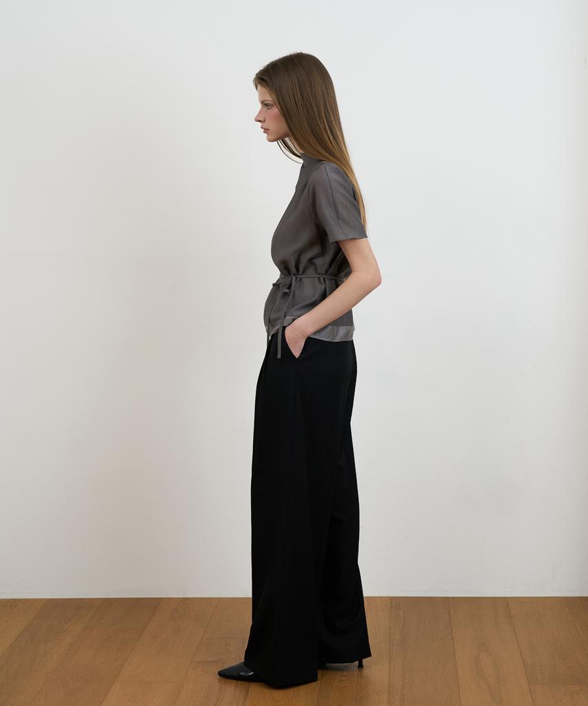 DEHEVE Drape Strap Blouse [Charcoal]