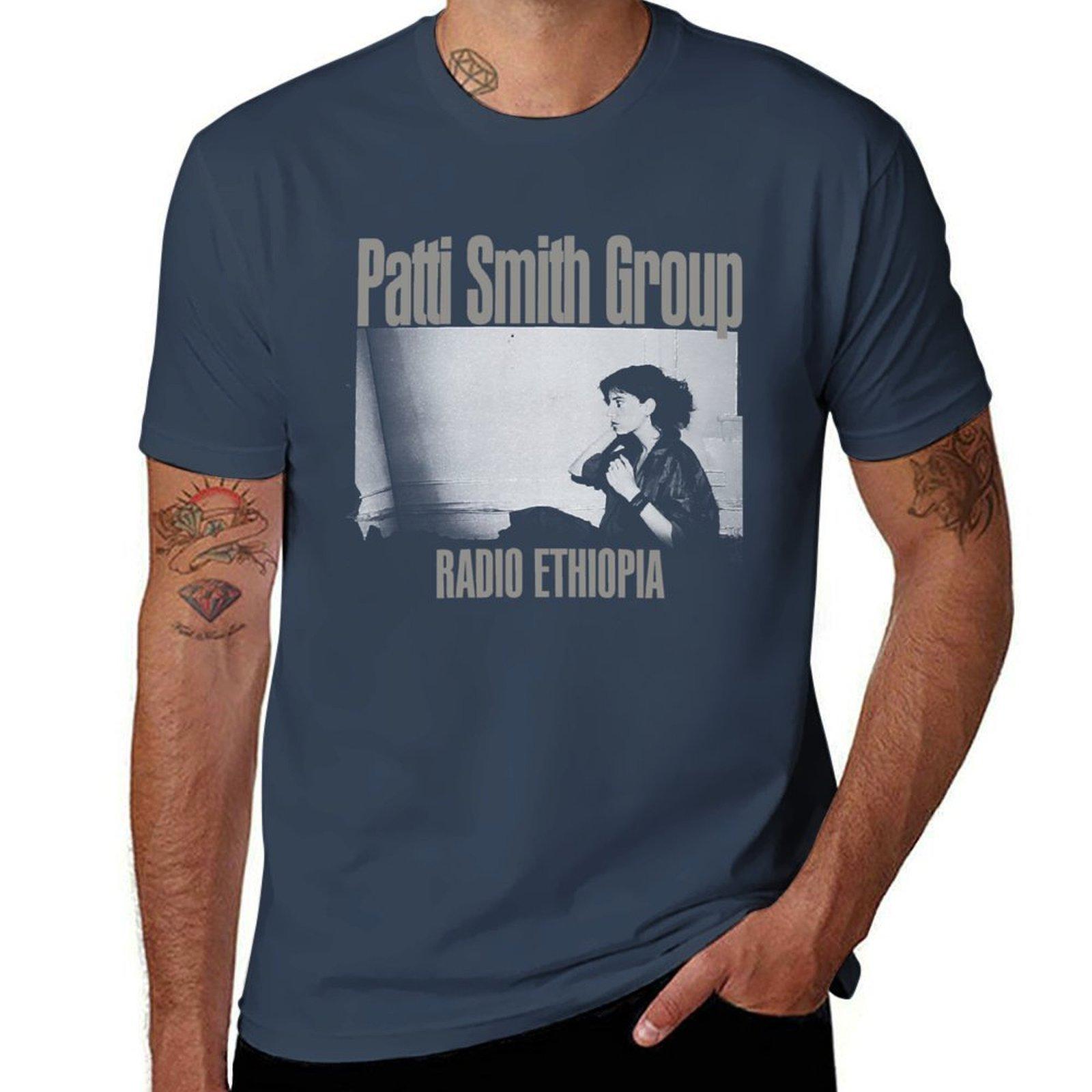 Patti Smith Group Radio Äthiopien T-Shirt Übergröße Komfort Passform T-Shirt XL gray