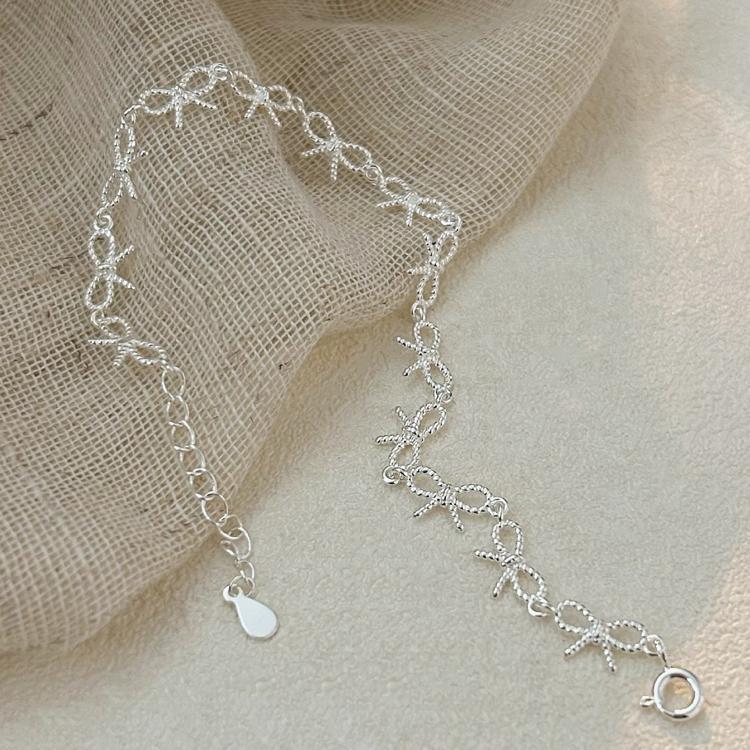 Trendy Cool Bow Bracelet: Simple, Versatile, and Fashionable Women's Style