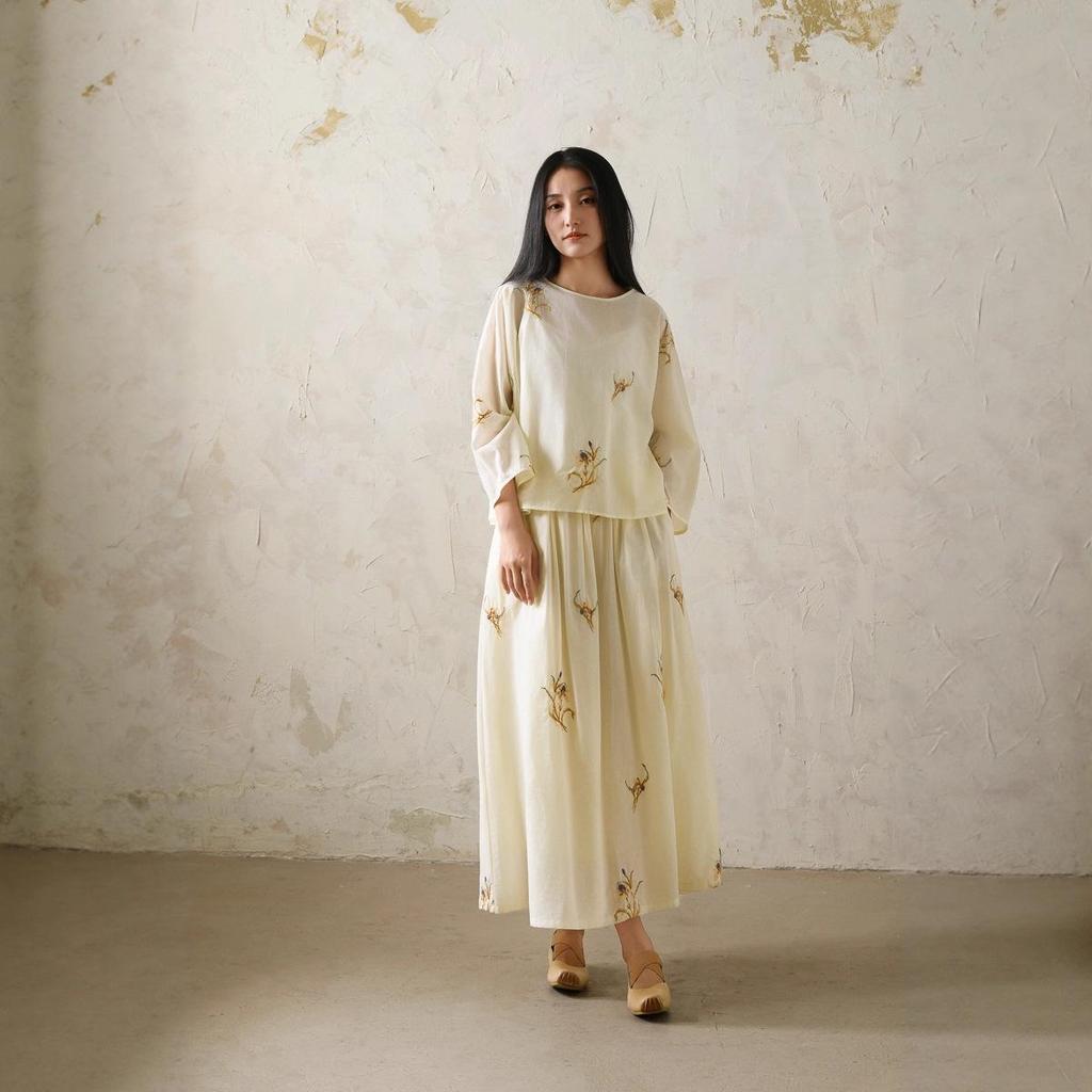 2025 Summer Artistic Retro Cotton Embroidered Half Skirt - Chinese Zen Style for Women