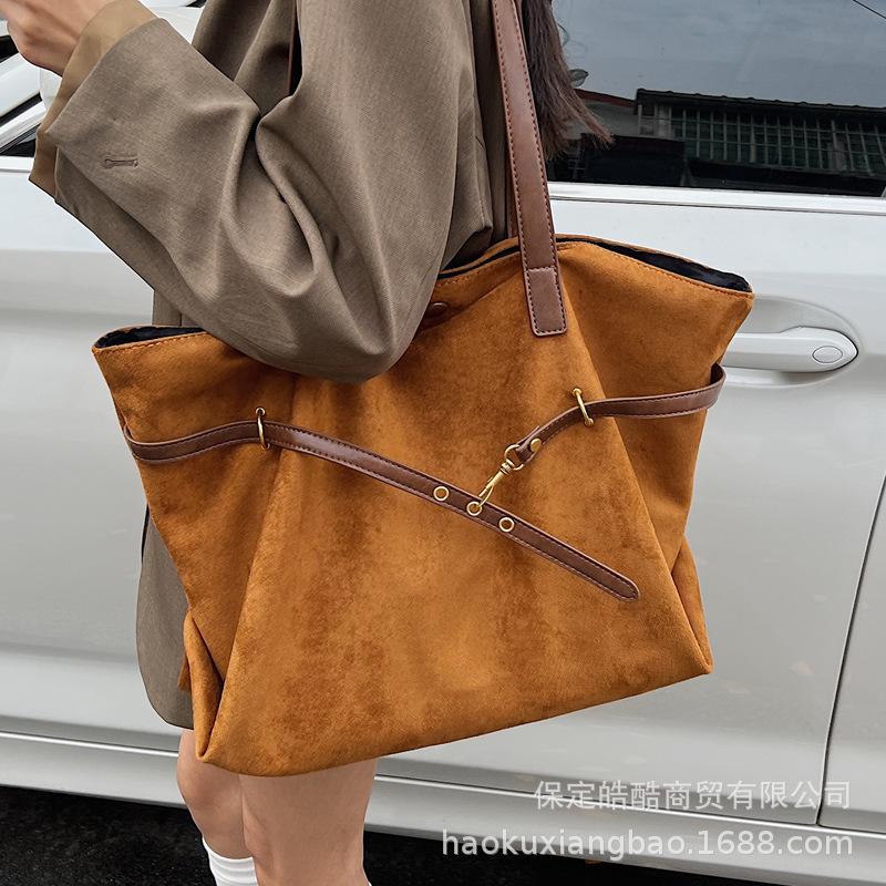 Retro bag women's large capacity 2025 new autumn and winter versatile simple casual shoulder underarm bag commuter tote bag