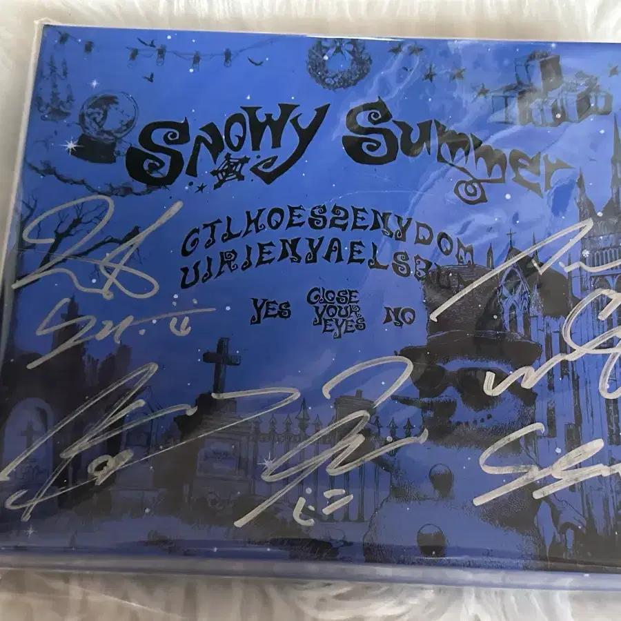 Close Your Blue-Eyes Toon Dragon CYE Clyua Autographed Album