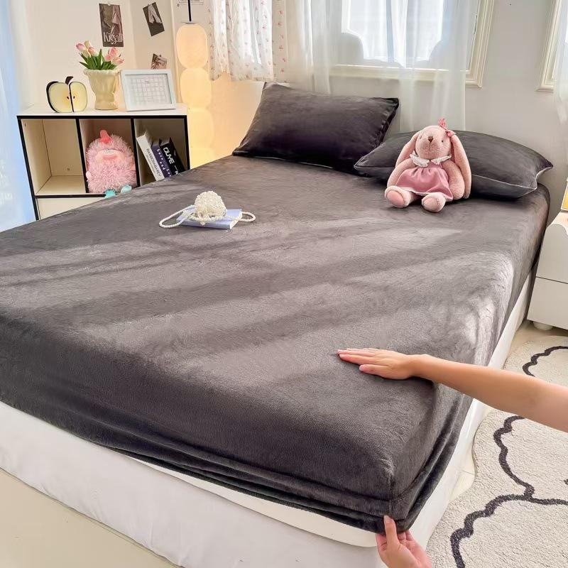 Pure Color Milk Velvet Winter Bedspread - Plush, Thick, Single Bed Sheet