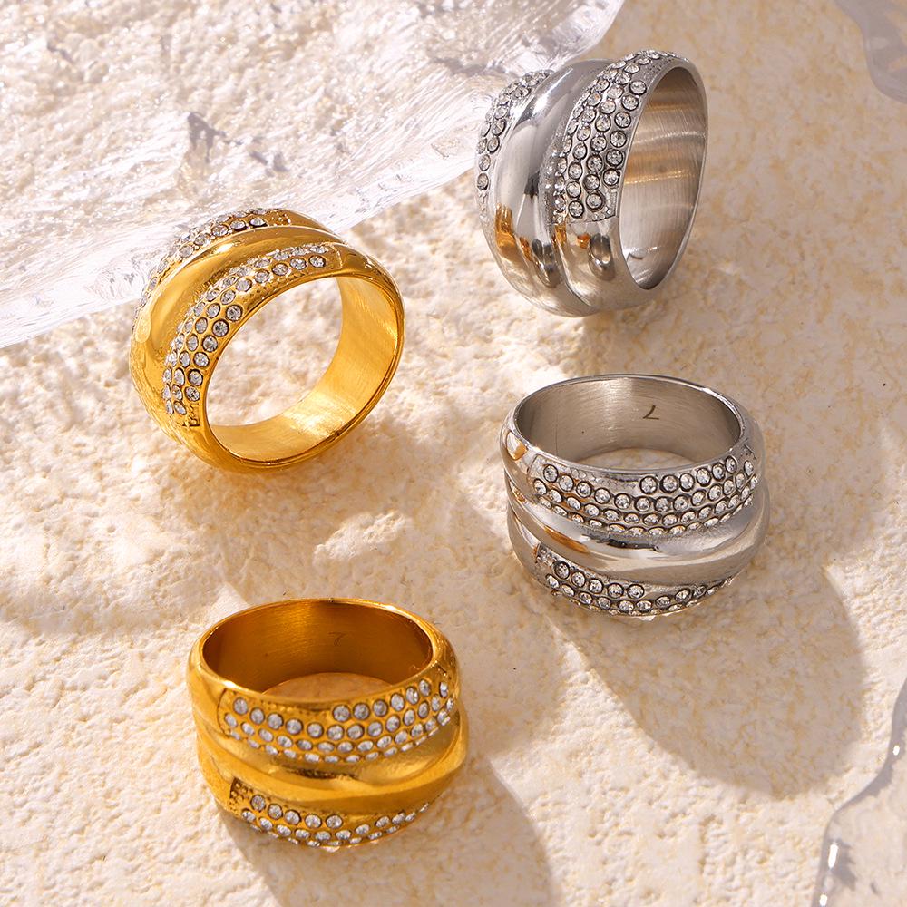Europäisch-amerikanischer Geometrischer Mehrschichtiger Diamantring, Hip-Hop-Mode, 18K Vergoldetes Edelstahl-Design