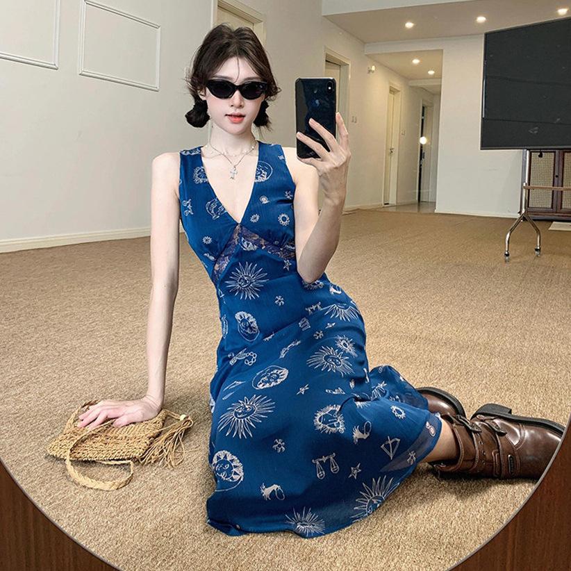 Elegant Retro V-Neck A-Line Summer Dress - Slim Waist, Beach Style