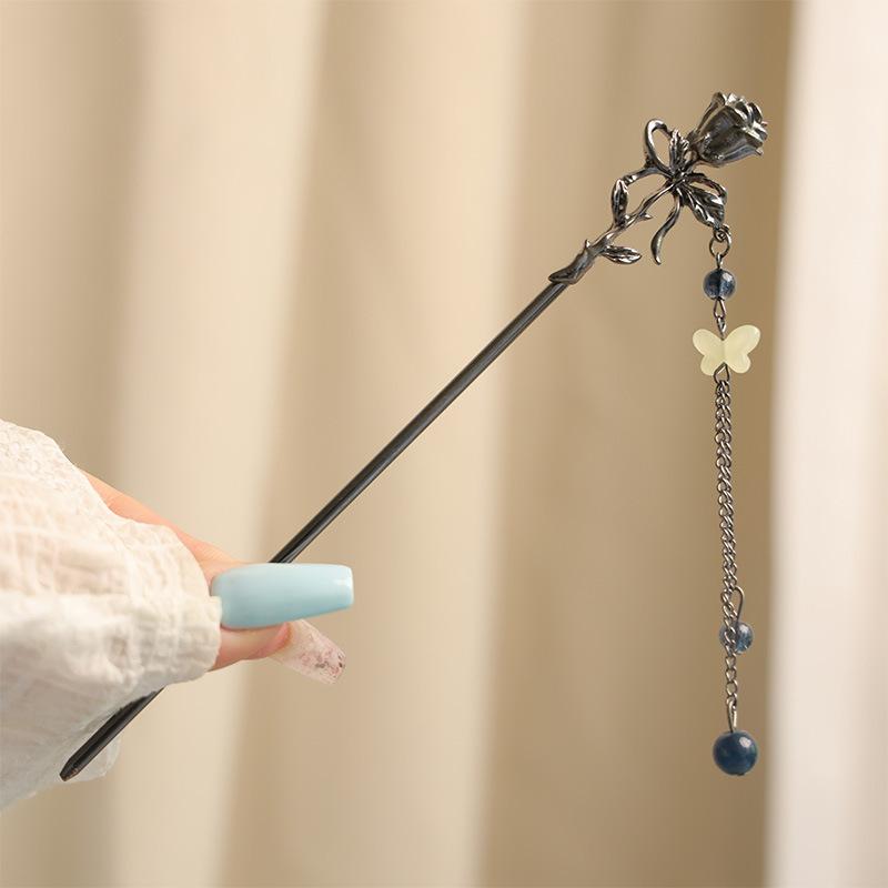 Épingle à cheveux style néo-chinois luxe léger métal rose lune élément papillon bâton à cheveux pour femmes Hanfu jupe à visage de cheval épingle à cheveux