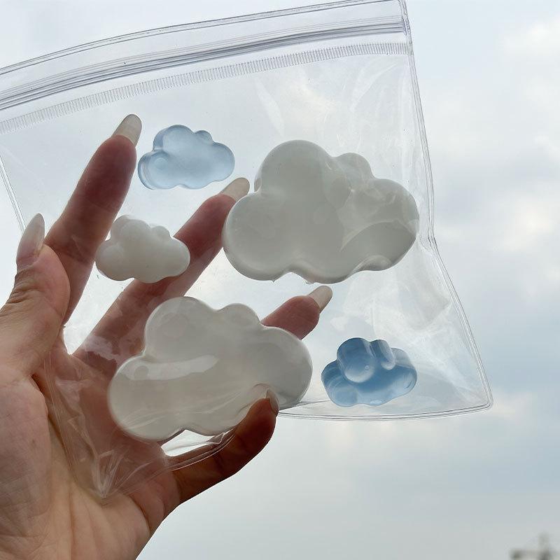 Cute Squishy Clouds Fidget Toys Bright and Soft Squeeze Toy Anti Stress Release Hand Relax Toy Christmas Gifts Anti-anxiety Toys