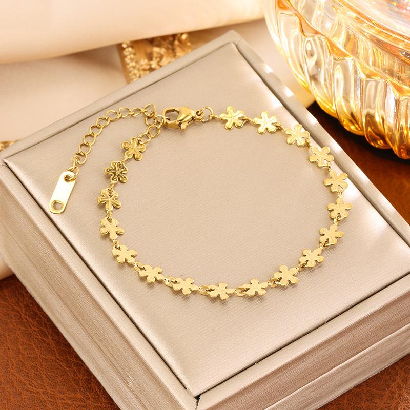 INS Style Trendy Flower Gold Tone Stainless Steel Unisex Party Bracelet Niche New Design Versatile Hand Jewelry