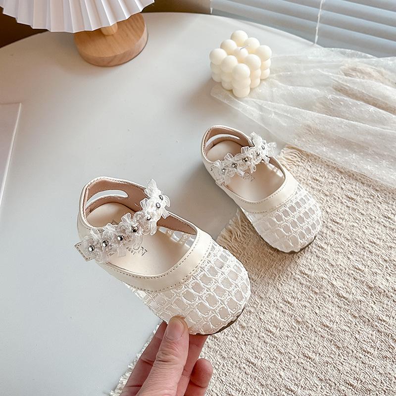 Children's Hollow Woven Sandals2026Spring and summer cute lace flower princess sandals for toddlers, beach shoes