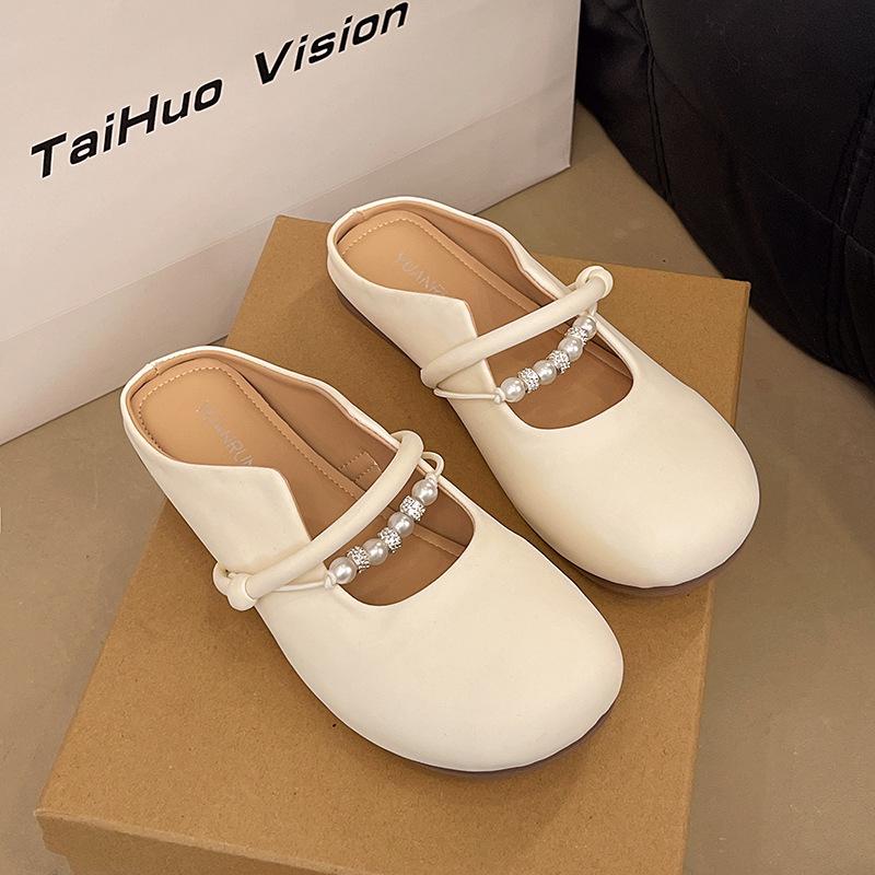 

French versatile skirt light mouth flat-bottomed slippers women s 2025 new summer round head retro white Mary Jane shoes 40