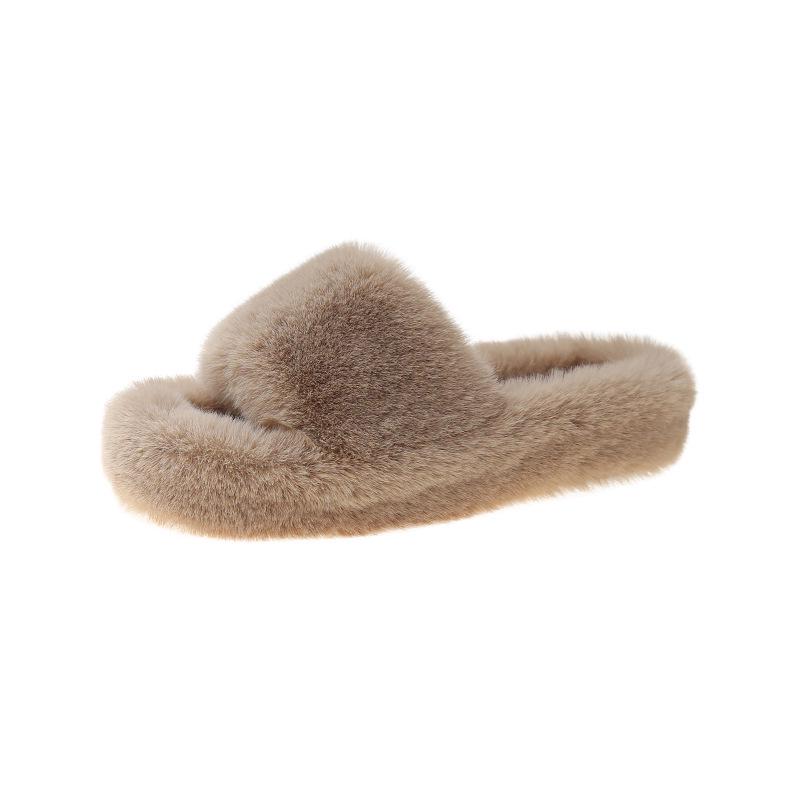 New 2024 Korean Style Plus Size Women's Thick Sole Fur Flip Flops for Outdoor Fashion.