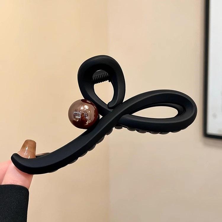 Elegant 2024 Coffee Pearl Shark Hair Clip for Women – Large Volume Summer Claw Accessory