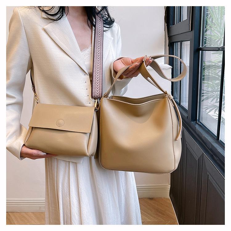 Ретро сумка большой вместимости женская 2024 новая летняя сумка-ведро модная и простая — фото 8