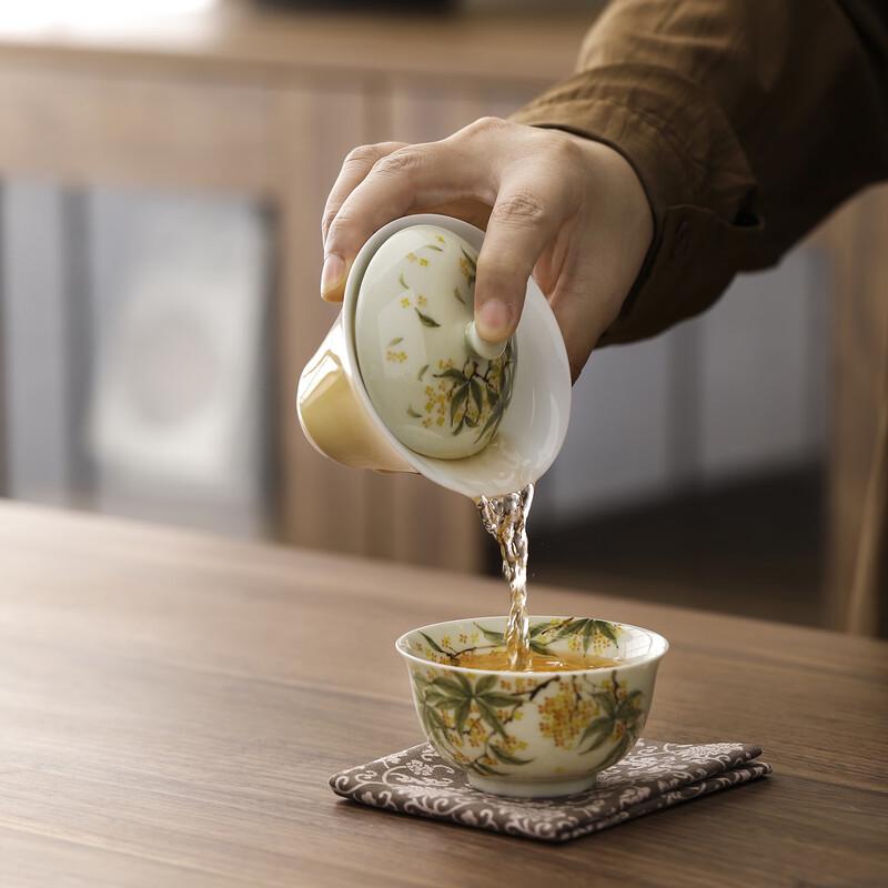Yi Pan Hand-painted Osmanthus Ceramic Tea Cup
