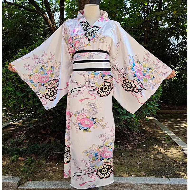 Japanese Traditional Ladies' Formal Yukata Kimono Costume for Anime Cosplay and Stage Performance Photography