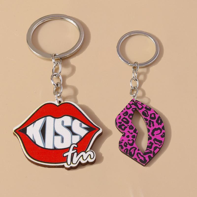 Sexy Wooden Lip Keychain Charms Key Ring Pendants for Car Key Holder Women Girls Handbag Decor Accessories DIY Jewelry Gifts