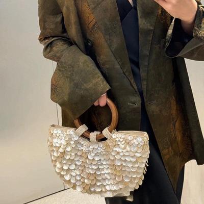 Bolso de Mano de Hada para Mujer de Concha Natural Hecho a Mano de Alta Gama Primavera/Verano 2025 - Bolso Marcador de Tendencias Elegante y Único