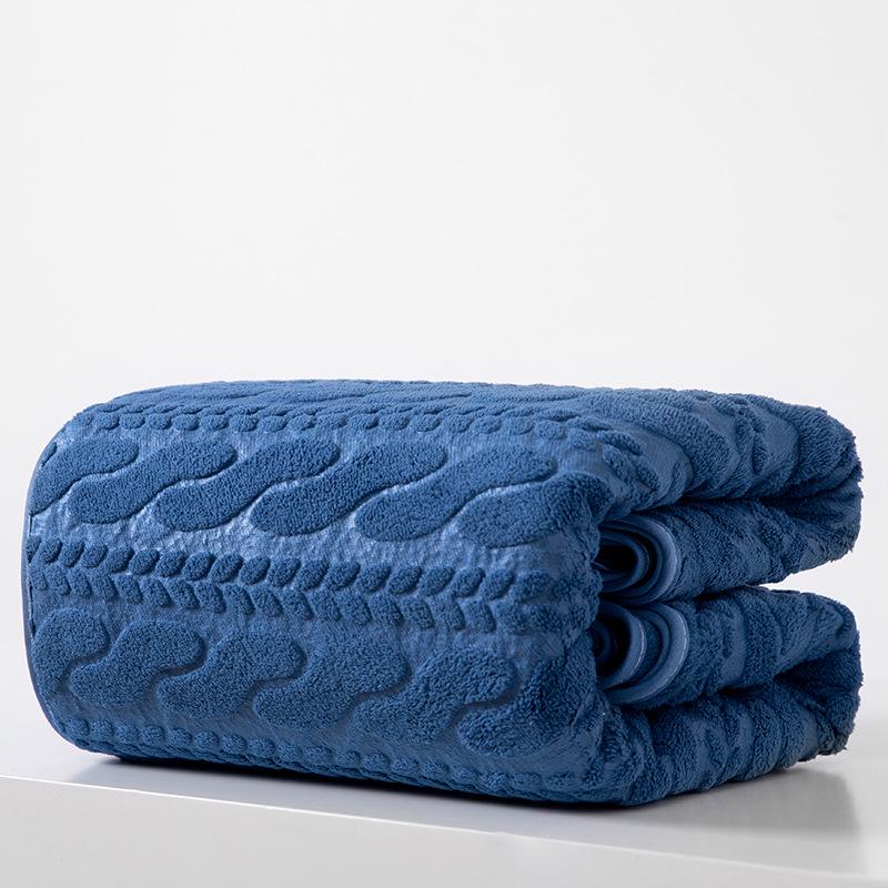 Wavy Coral Fleece Absorbent Bath Towel - Soft and Customizable 70x140 cm