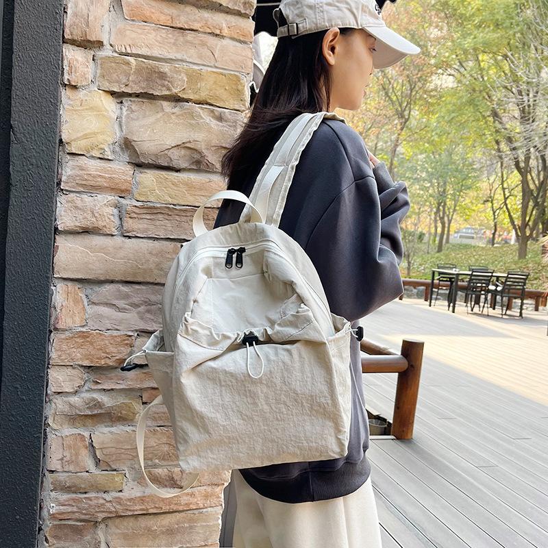 New Fashion Versatile Backpack Large Capacity Leisure Travel Backpack Simple Student School Bag