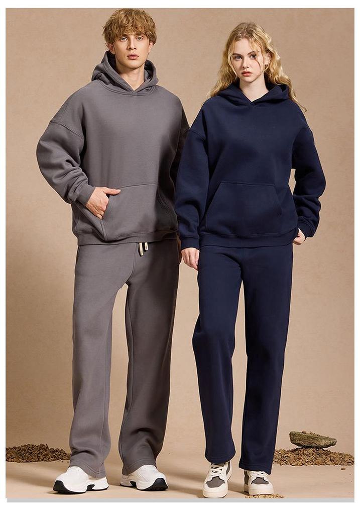 Men's Fleece Sweatpants and Hoodie Set - Warm, Comfortable, Casual Wear for Autumn and Winter.