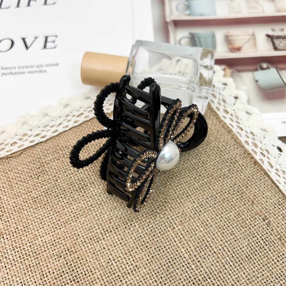 Korean Style Flower Pearls Shark Clip  Shiny Hair Claw Rhinestone Shark Clip  Headwear