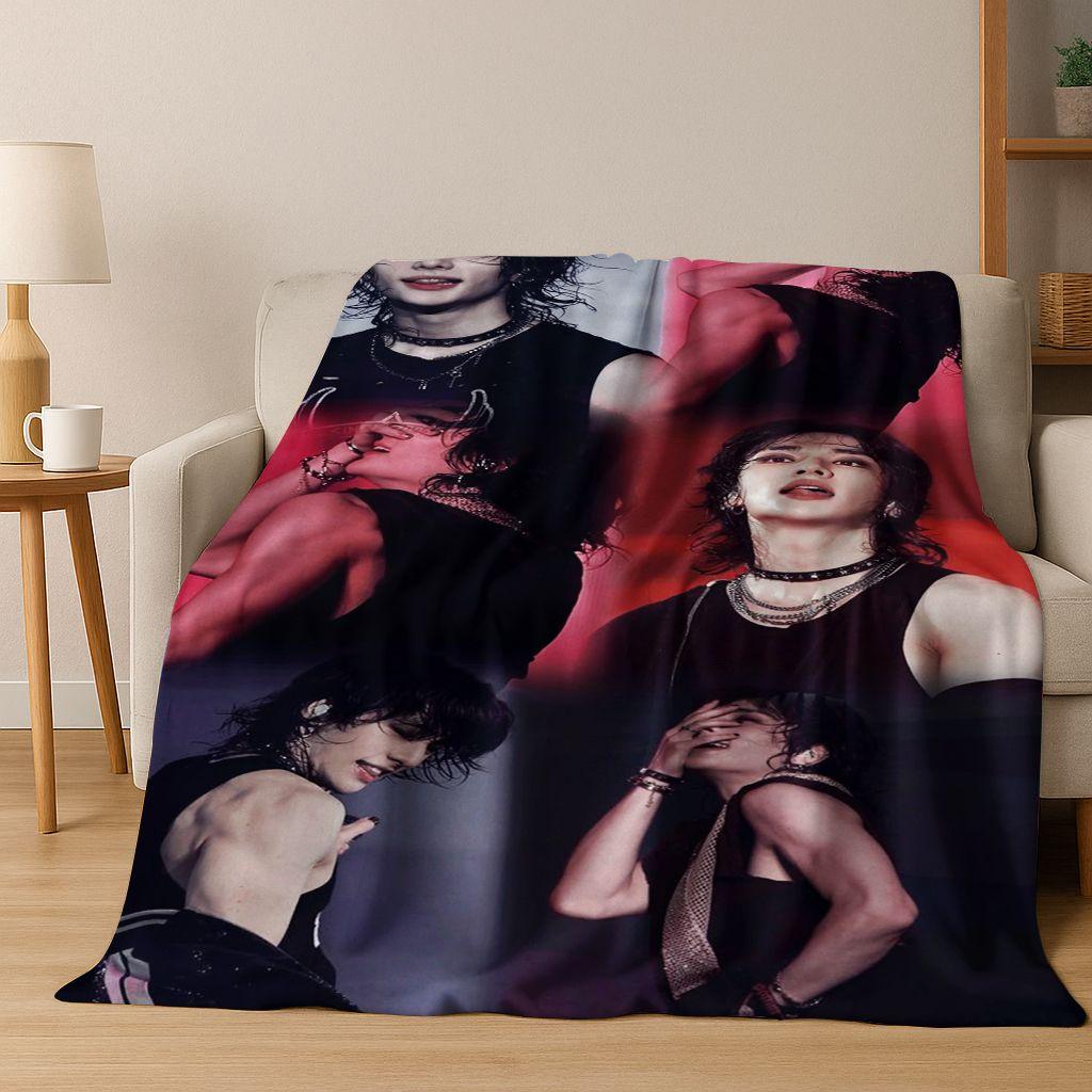 3D Hyunjin Solo KPOP Singer Flannel Blanket,Warm and Cozy Soft Throw Blanket for Home Bedroom Bed Sofa Picnic Office Cover Gift