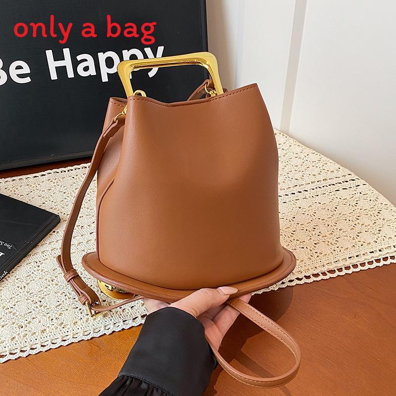 Street Style Bucket Bag For Women Pu Material With Magnetic Closure And Inner Pockets