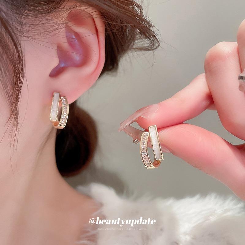 Real gold electroplated silver needle zircon shell C-shaped earrings fashion high-end double-layer stud earrings niche design earrings women
