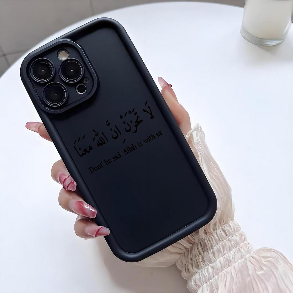 Black Groove Letter Full-Cover iPhone 17/16/15/14 Protective Case