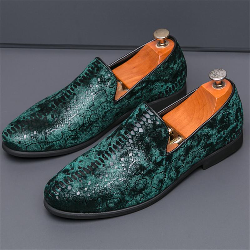 Fashion New Pointed Serpentine Pattern Slip On Shoes Men Designer Comfort Loafers Formal Wedding Prom Dress Homecoming Footwear