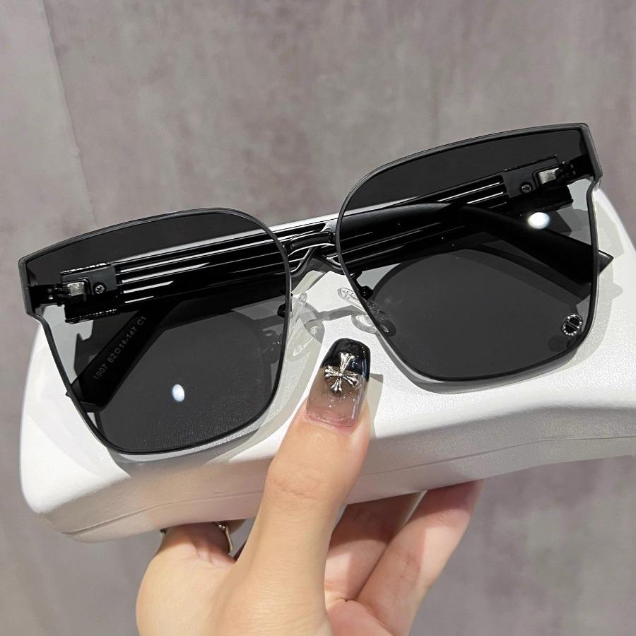 New Square Women Sunglasses Pink Lens Stylish Oversized Frame Female Men Casual Glasses Designer Unisex Fashion Eyewear Uv400