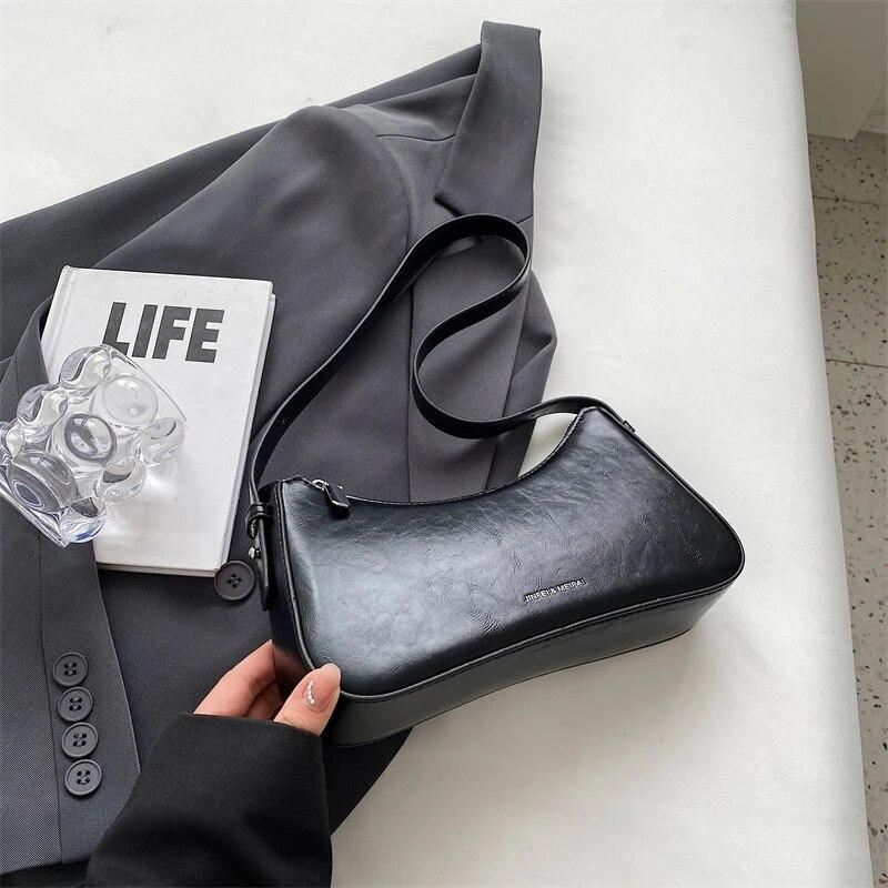 

Small Cute Underarm Shoulder Bags for Women 2026 Winter Trend Design Leather Handbags and Purses Silver Hand Bag чорний