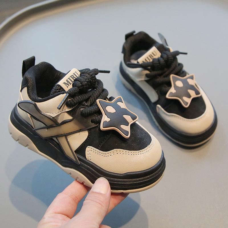 Children's sports shoes 2025 spring and autumn new boys' casual shoes lightweight Japanese girls' board shoes soft-soled baby shoes