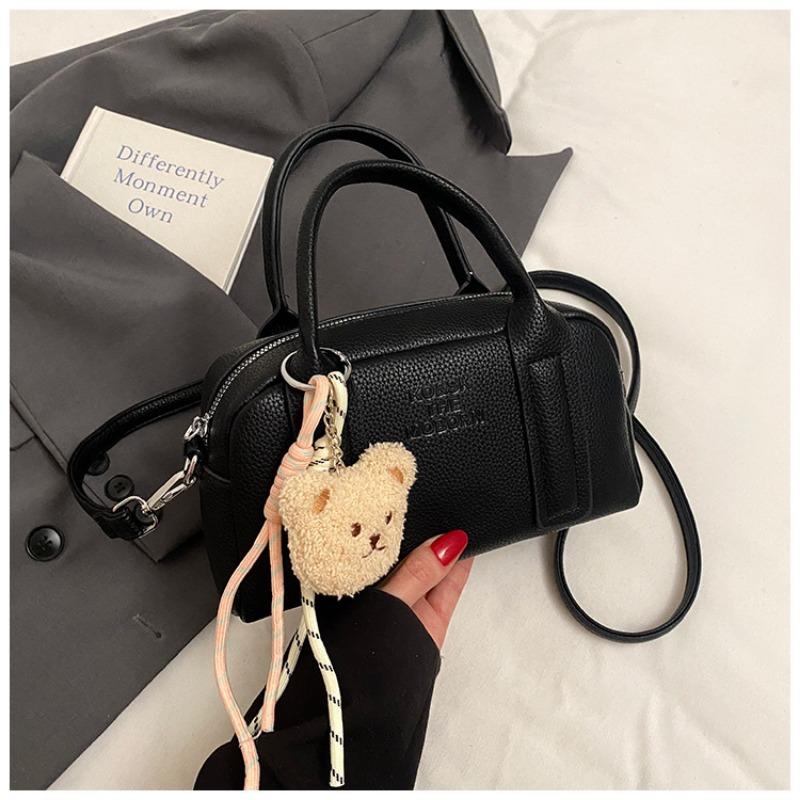 Hand Carrying Bowling Bag Women's Winter New Retro Casual Fashion Single Shoulder Texture Crossbody Pillow Bag