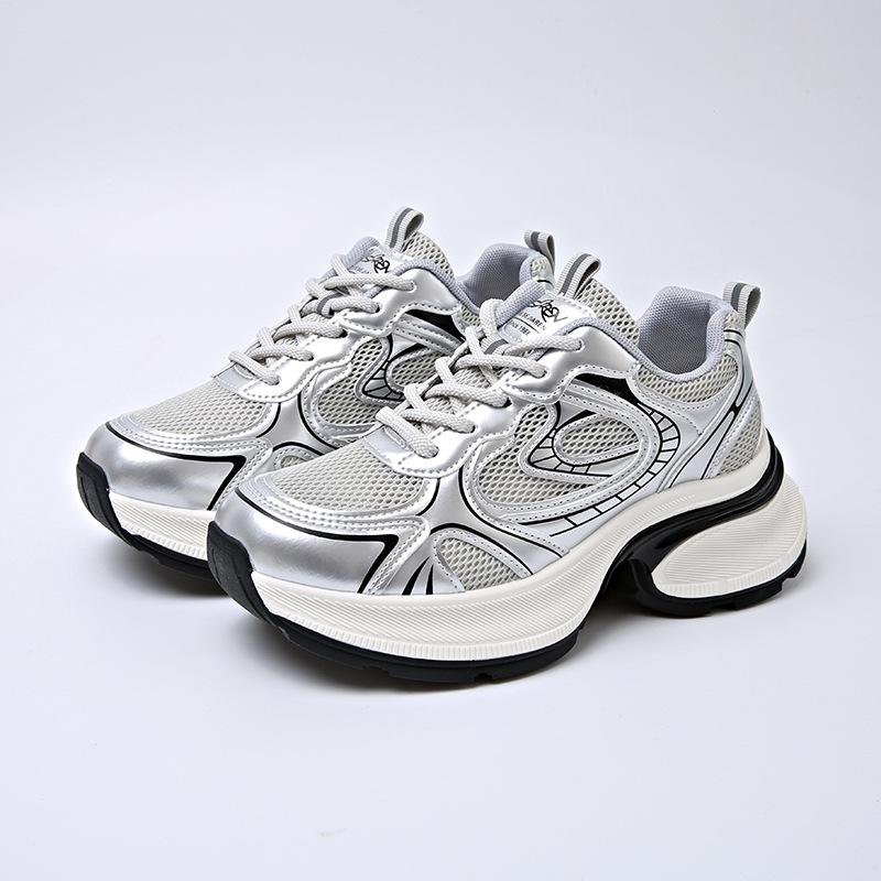 Mesh breathable casual dad shoes women's summer 2025 new fashionable versatile thick-soled small light white