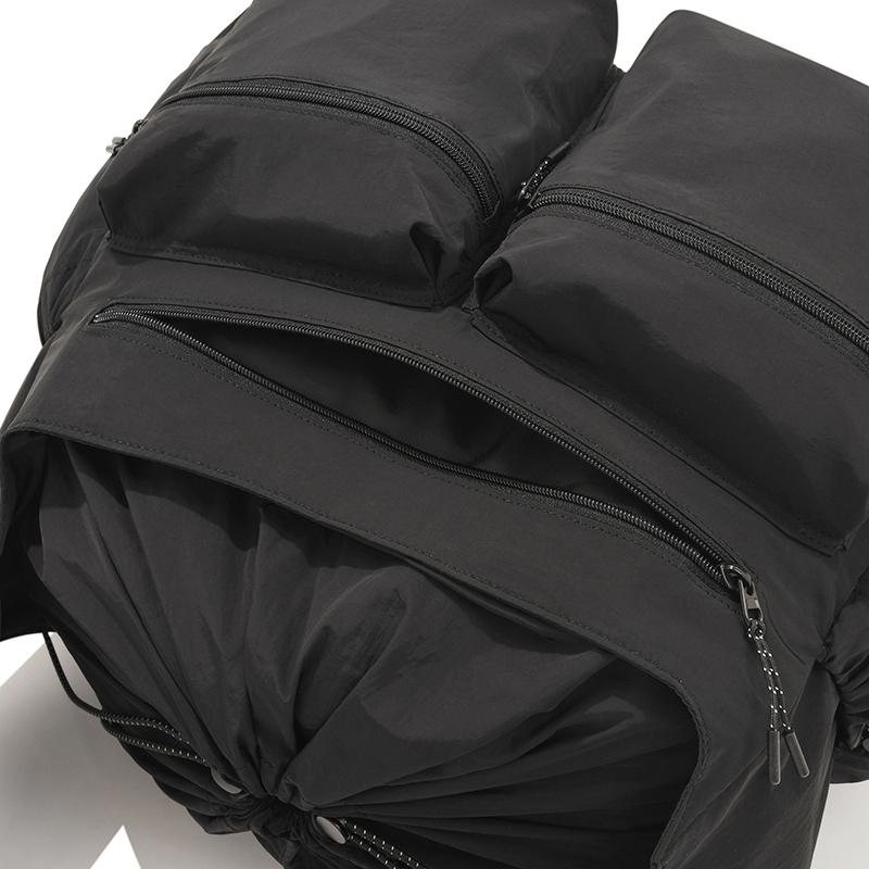 Kirsh Pocket Drawstring Crossbody Bag [Black]