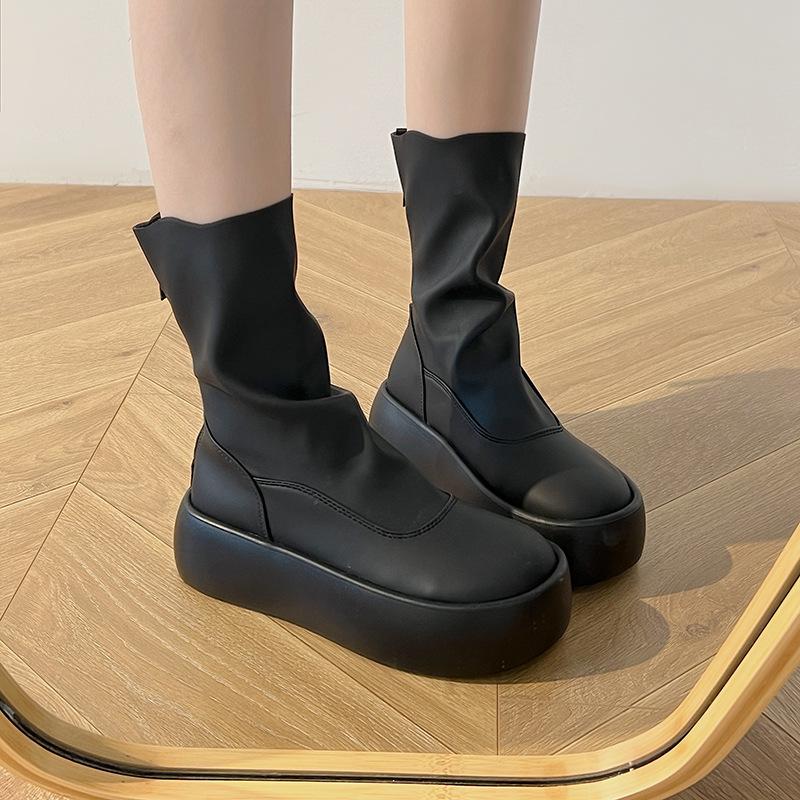 

Женские весенне-осенние новые модные ботинки на толстой подошве и небольшой платформе, тонкие и универсальные 40 чёрный