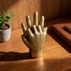 Hållande Händer Staty Konstnärlig Harts Skulptur Handflata Gest Design Prydnad Metallisk Textur Inomhus Utomhus Dekor