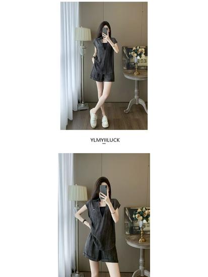 Retro Chic Summer Suit: Slimming V-Neck Top & High-Waisted Shorts Set