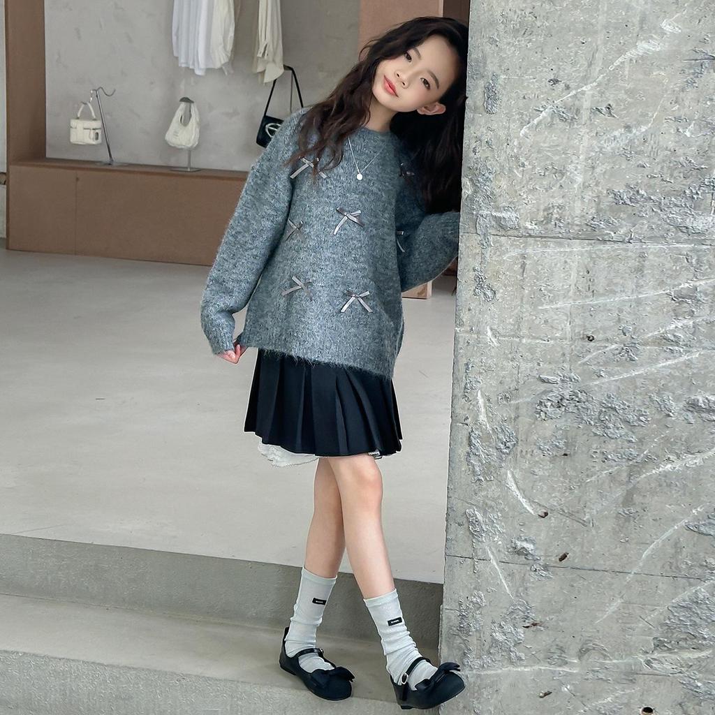 2025 Girls' Fashion: Round Neck Wool Sweater for Autumn/Winter - Medium & Large Children's Knitted Style