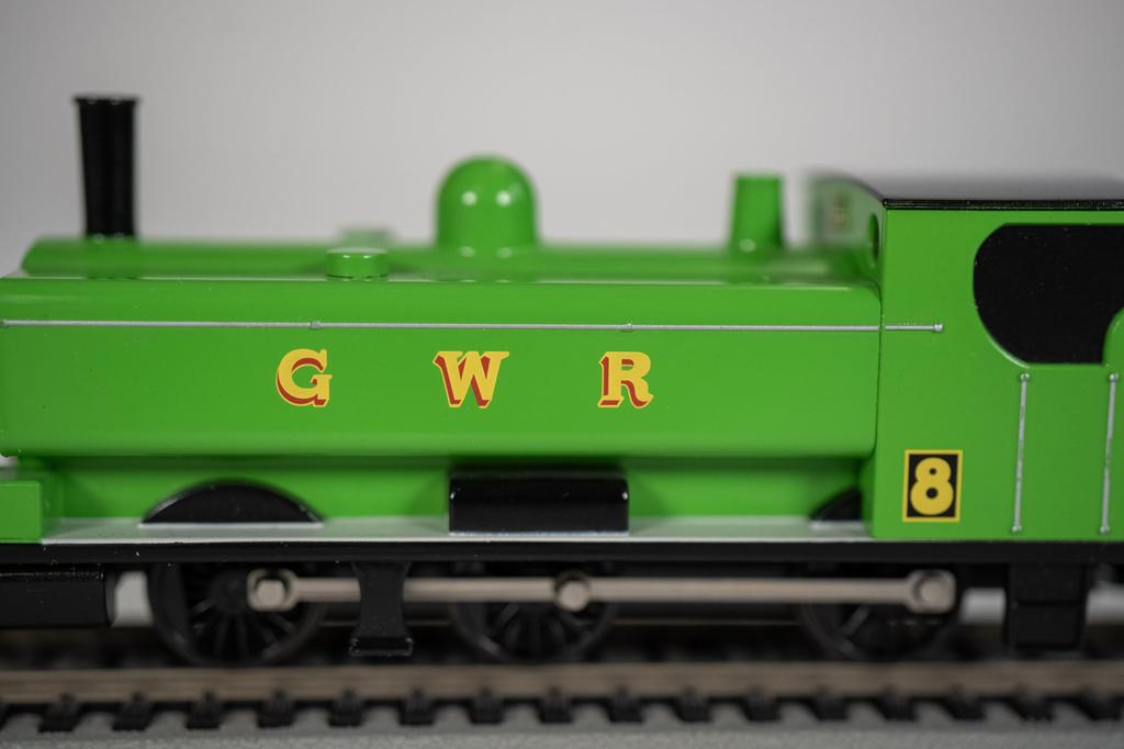 Bachmann HO Gauge Thomas the Tank Engine Duck Model Train Steam Green 28-58810 Locomotive,