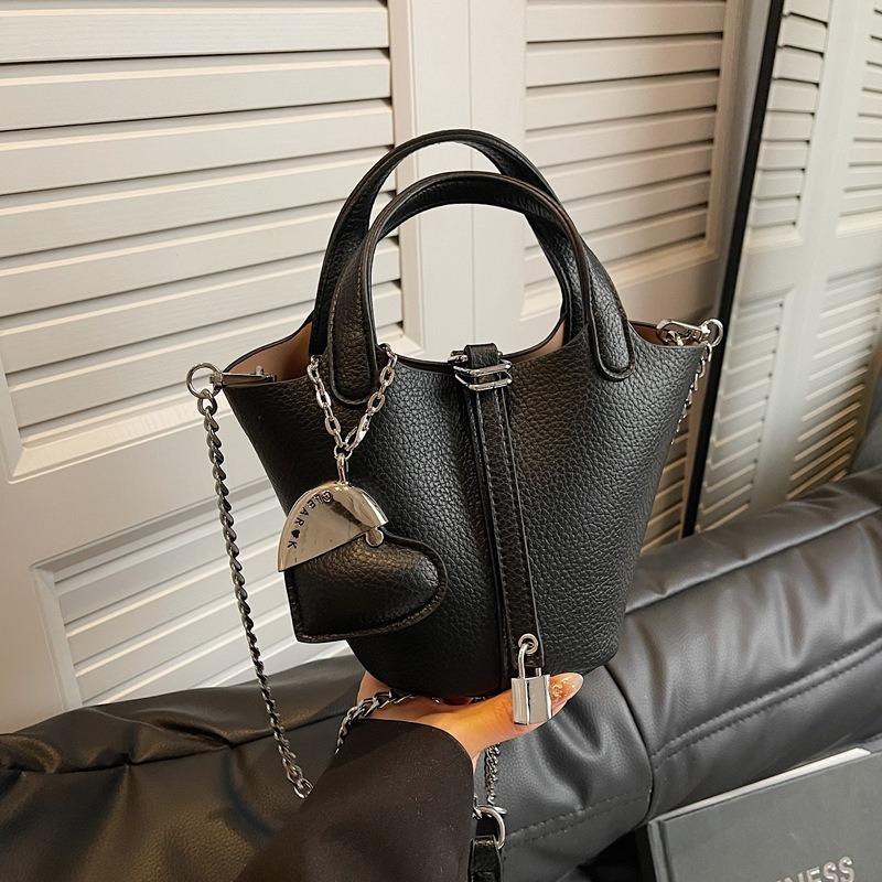 New Pink Milkshake Cabbage Basket Bag, Free Silk Scarf Bag, Women's Premium Texture Bucket Bag, Portable Women's Bag.