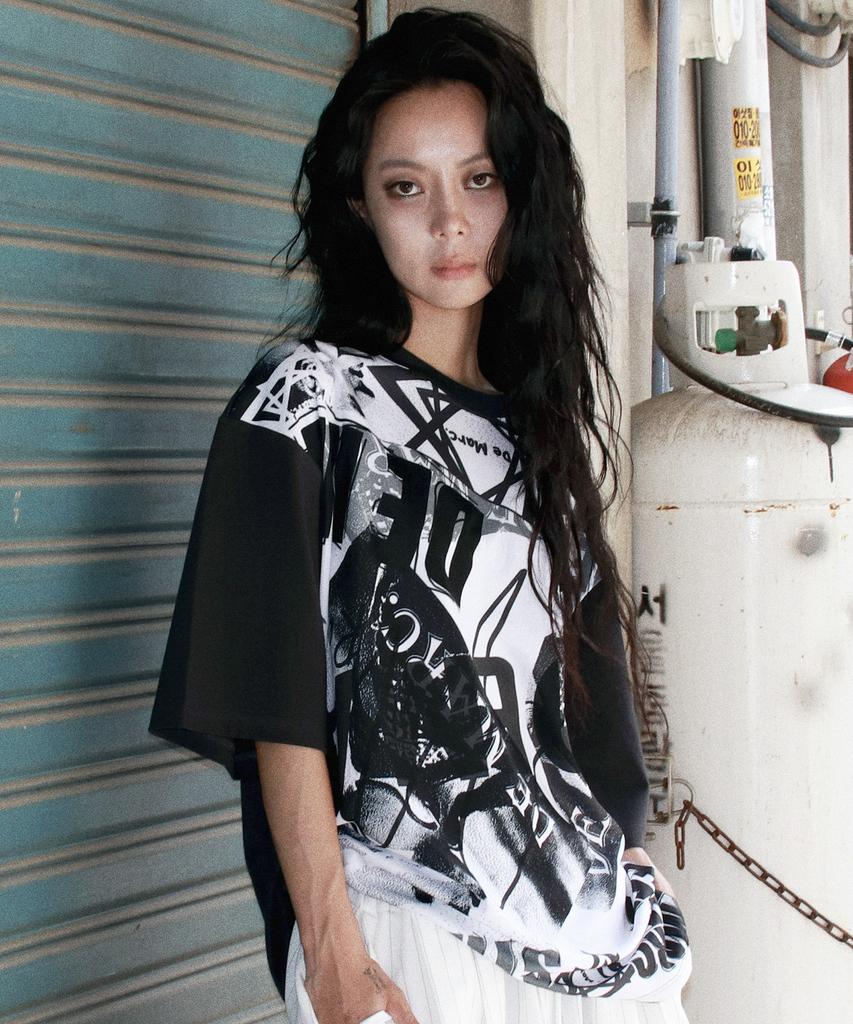 Deumakeu Street Collage Oversized T-Shirts