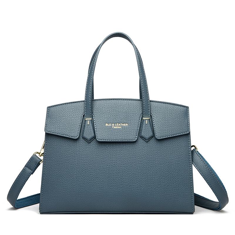 

2025 Women s Large Capacity Fashion Crossbody Shoulder Bag