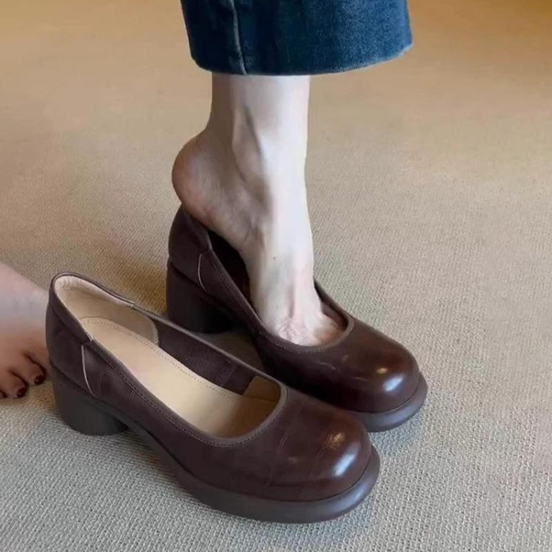 Fashion Hot Selling 2025 Women Square Toe High Heels Spring Light Sneakers Fashionable Flat Shoes Women Work Shoes Comfortable for Work