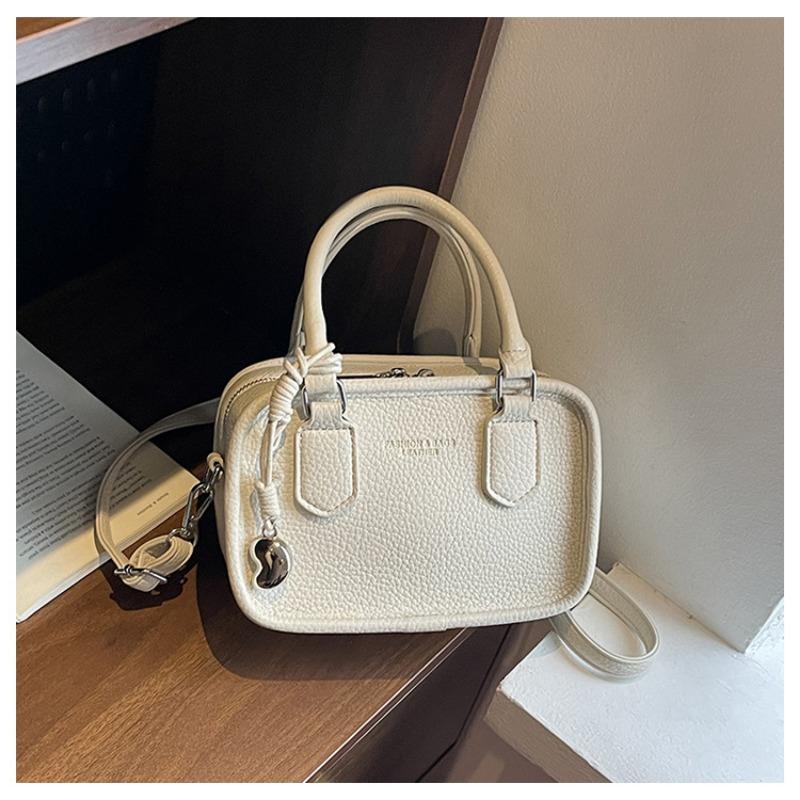 

Premium bag Crossbody portable small bag Leather femininity casual new shoulder pillow bag