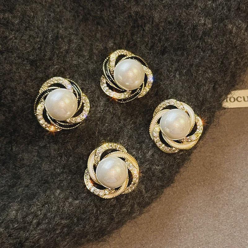 High-End Trendige Französische Zirkon Perlenohrringe Nischen-Design Klein Exquisit für Damen Einzigartiges Vielseitiges Design-Gefühl